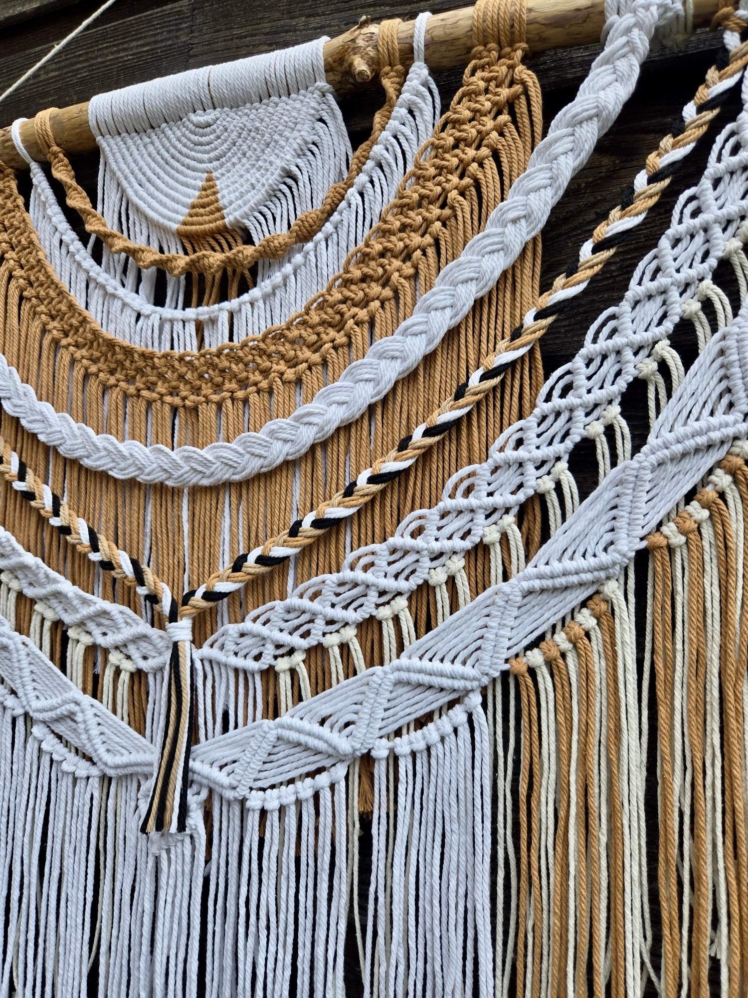 Décoration murale en macramé Hadès