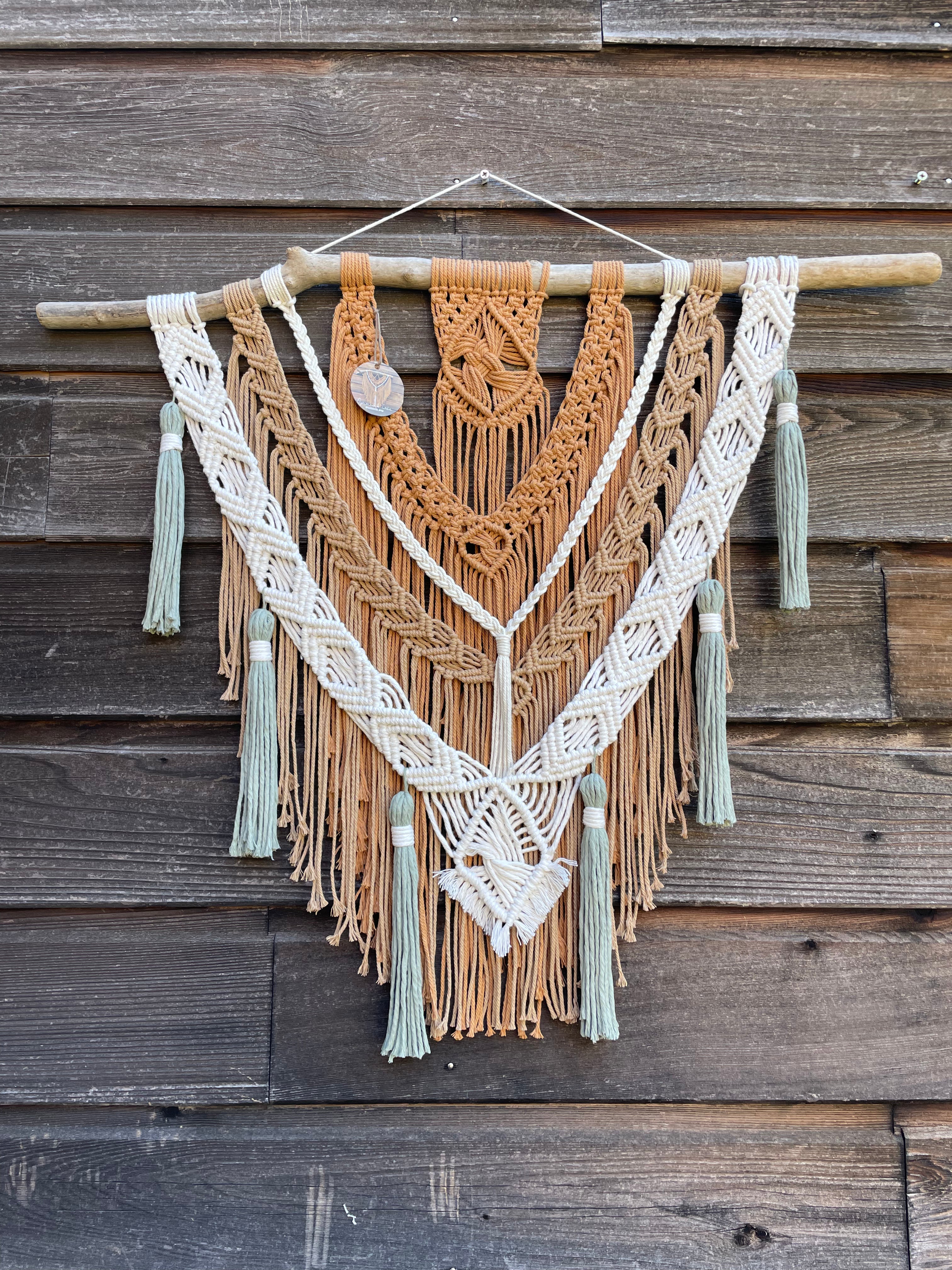 Décoration murale en macramé Éros